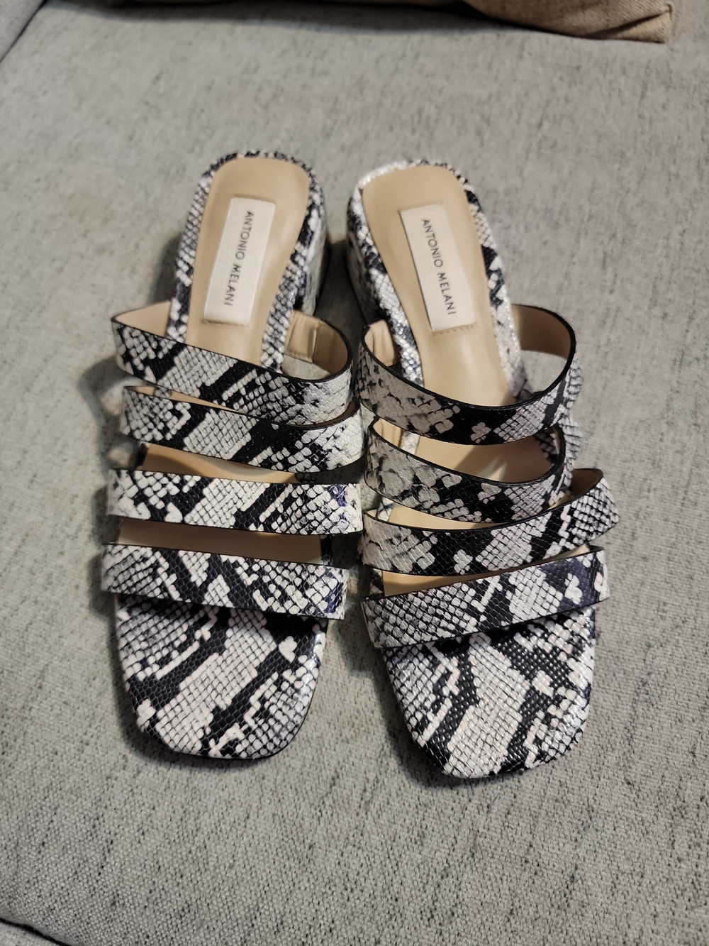 Antonio Melani Black & White Snake-Print Strappy Slide Sandals Size 8
